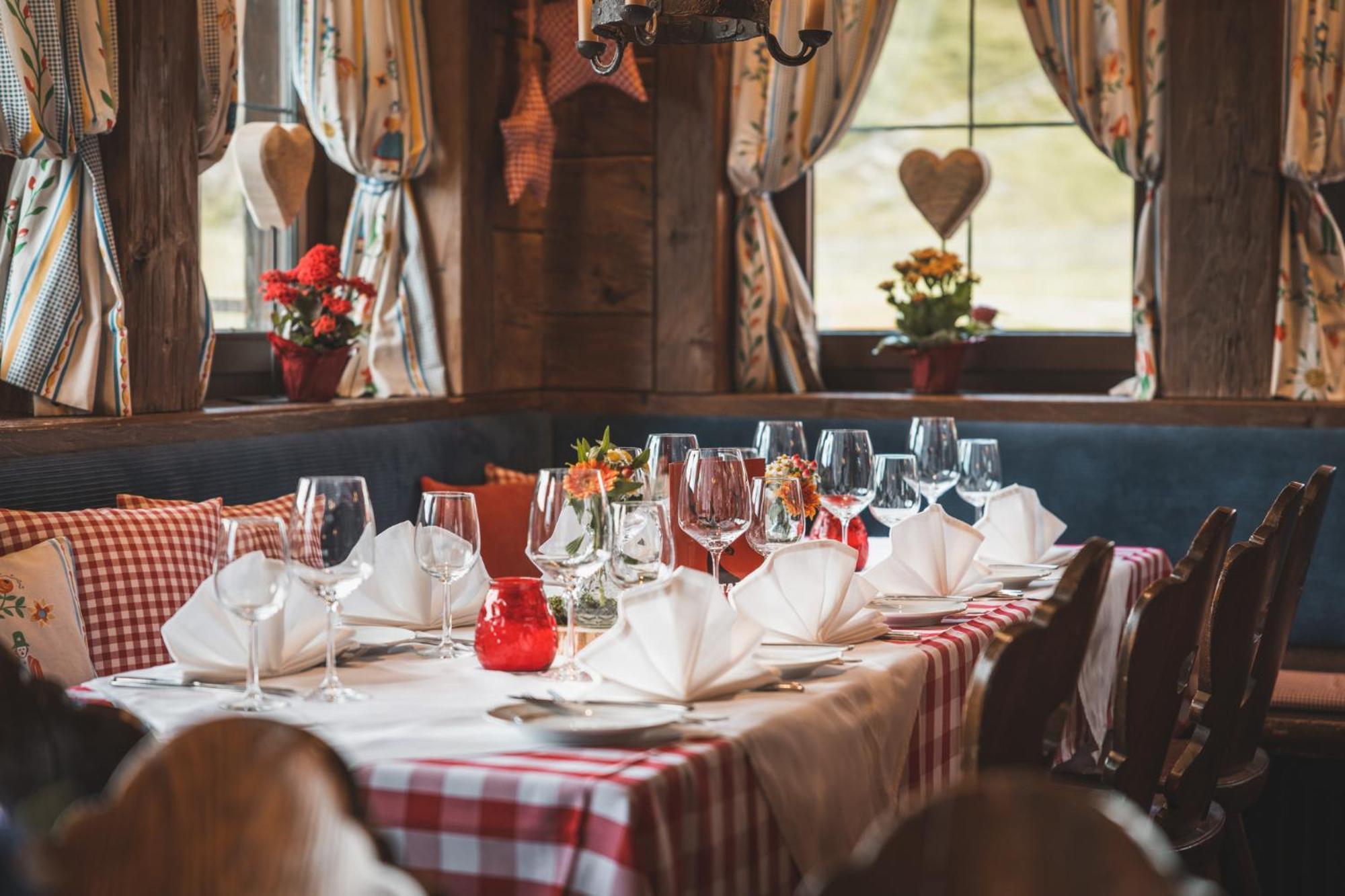 S P O R T A L M - Seefeld เซเฟลด์ อิน ทิโรล ภายนอก รูปภาพ
